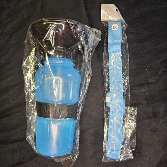 🆕️ High visibility collar and portable watering bottle - Picture 8 of 13